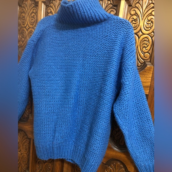 Carducci Sweater - Picture 12 of 16